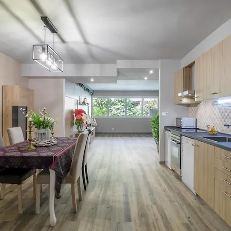 Loft Puerto Deportivo Апартаменты *